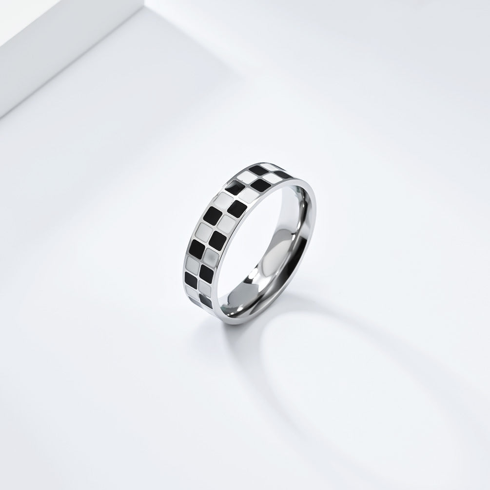 Black and white checkered titanium steel tail ring ring women's square fashion commuting small fragrance accessory