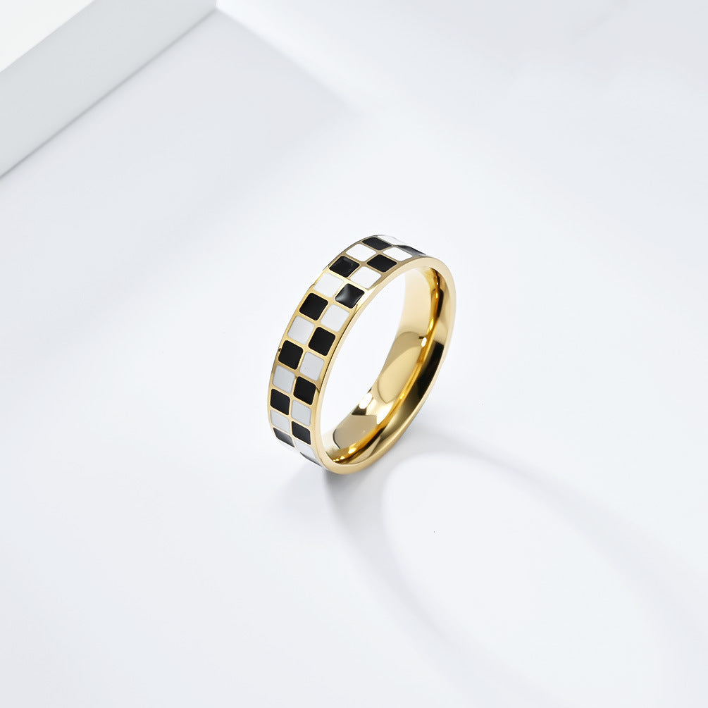 Black and white checkered titanium steel tail ring ring women's square fashion commuting small fragrance accessory